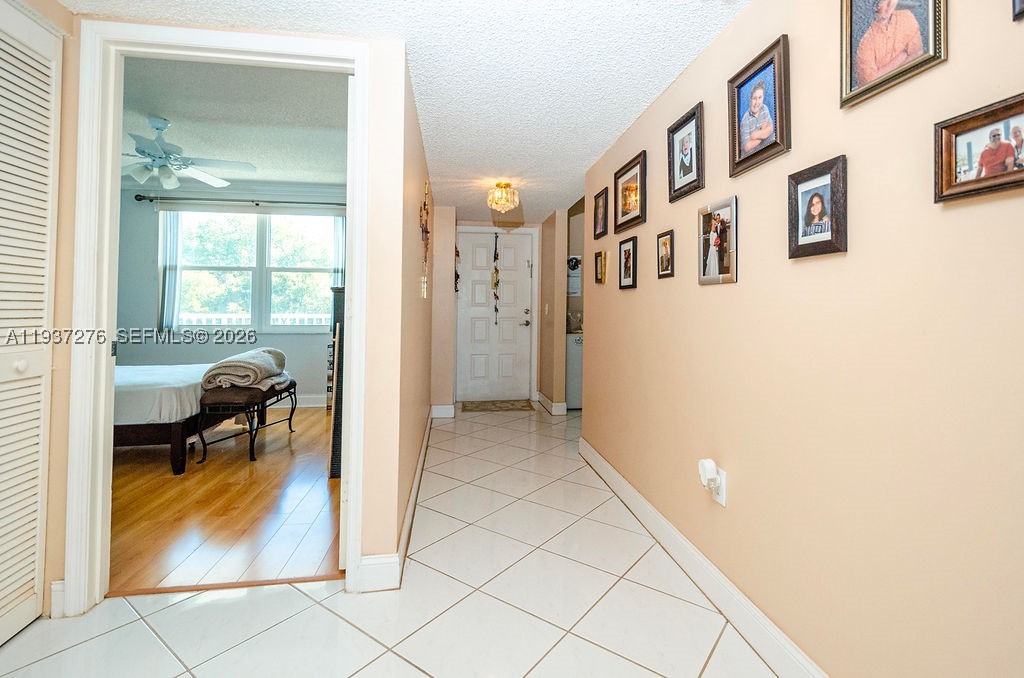 SUNRISE LAKES 201 CONDO - Residential