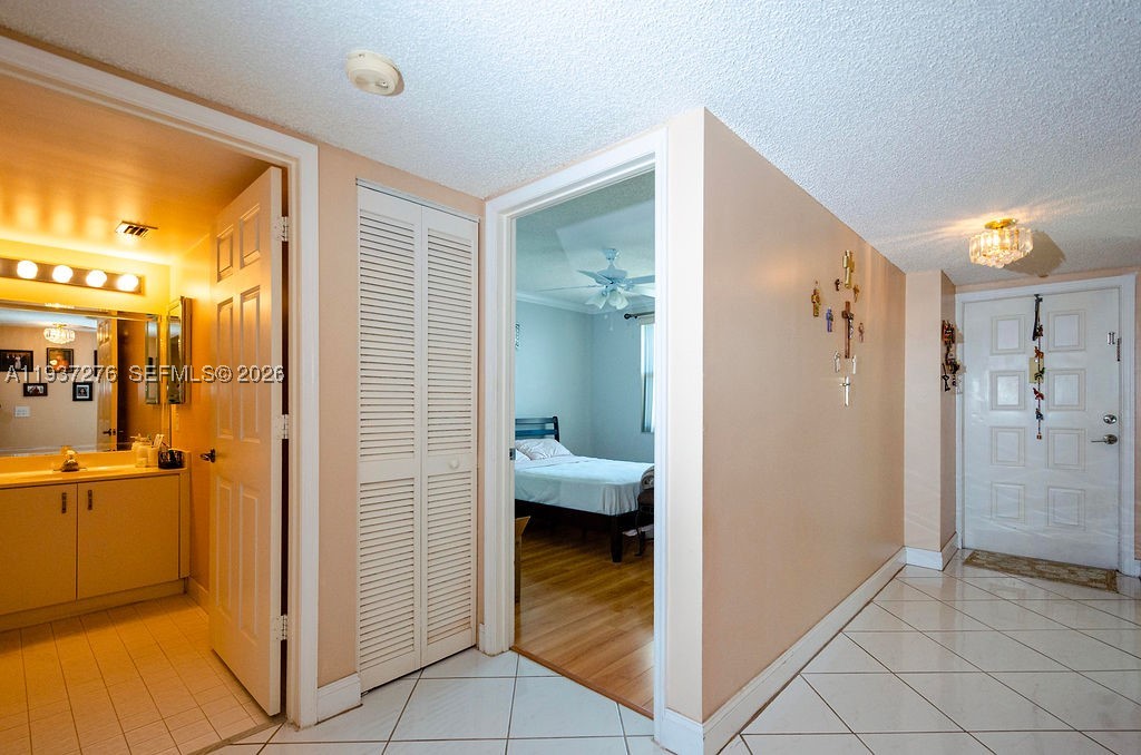 SUNRISE LAKES 201 CONDO - Residential