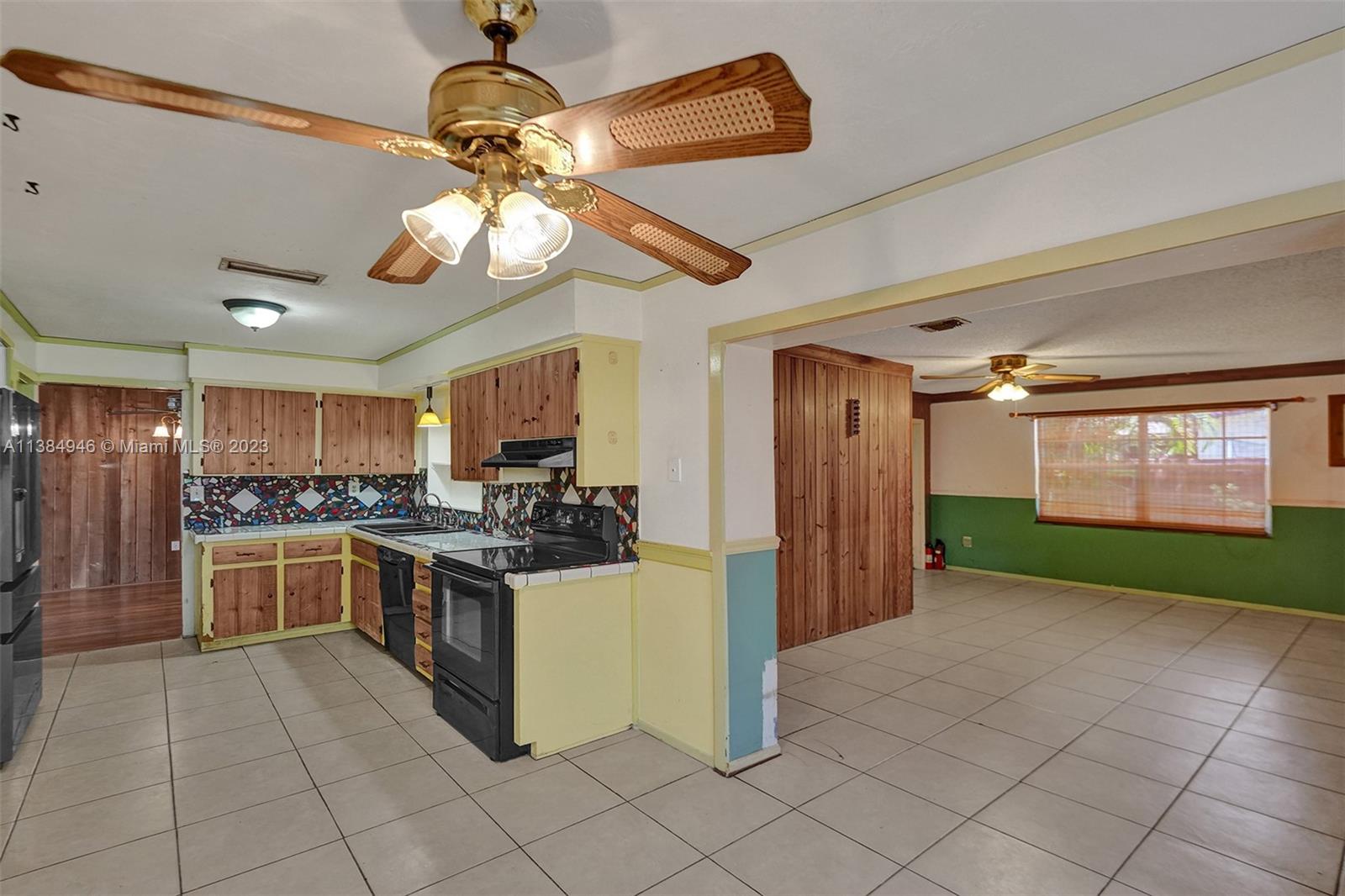 SUNRISE GOLF VILLAGE SEC - Residential