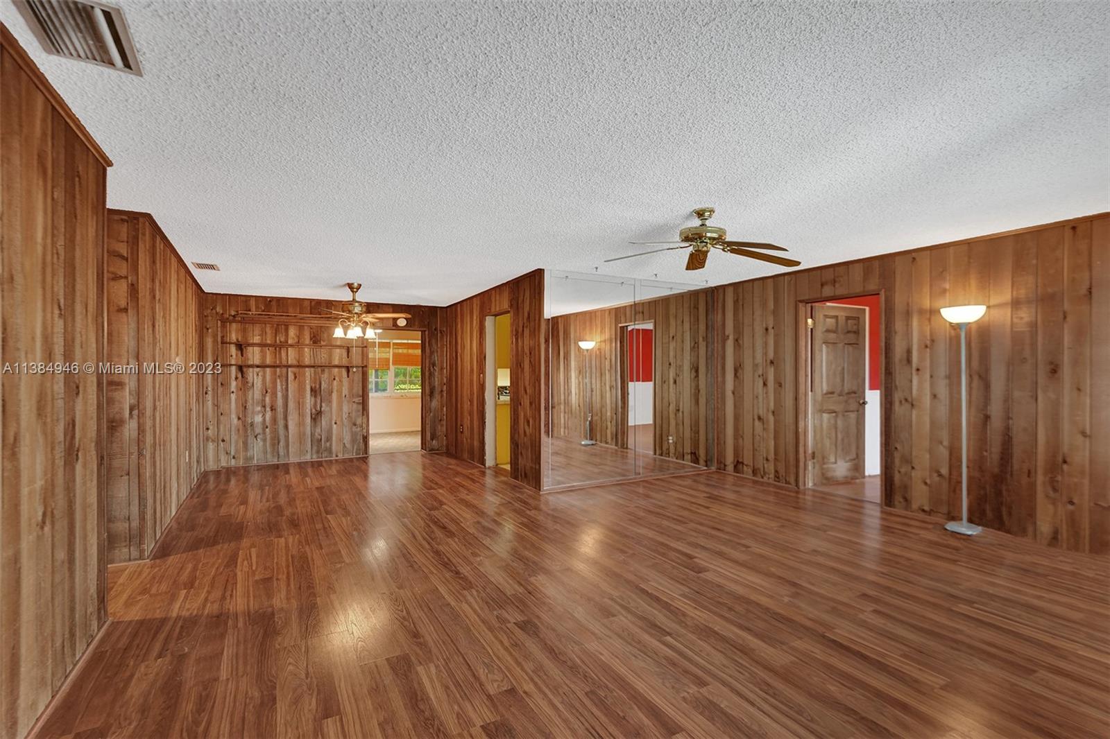 SUNRISE GOLF VILLAGE SEC - Residential