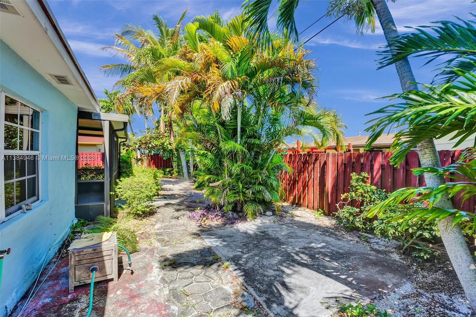 SUNRISE GOLF VILLAGE SEC - Residential