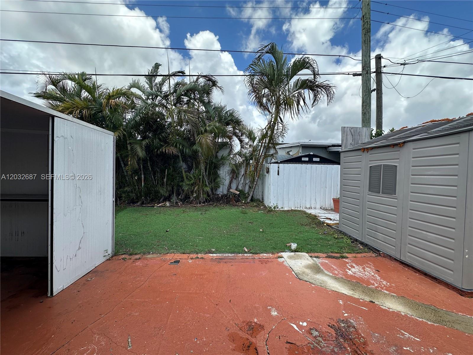 INGLESIDE PARK - Residential