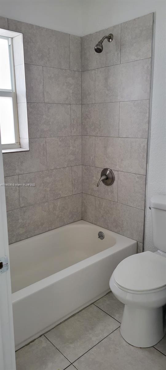 HOLLYWOOD BEACH HEIGHTS S - Residential Lease