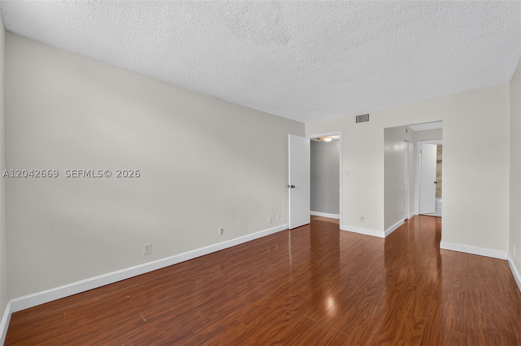 GATE THREE CONDO - Residential