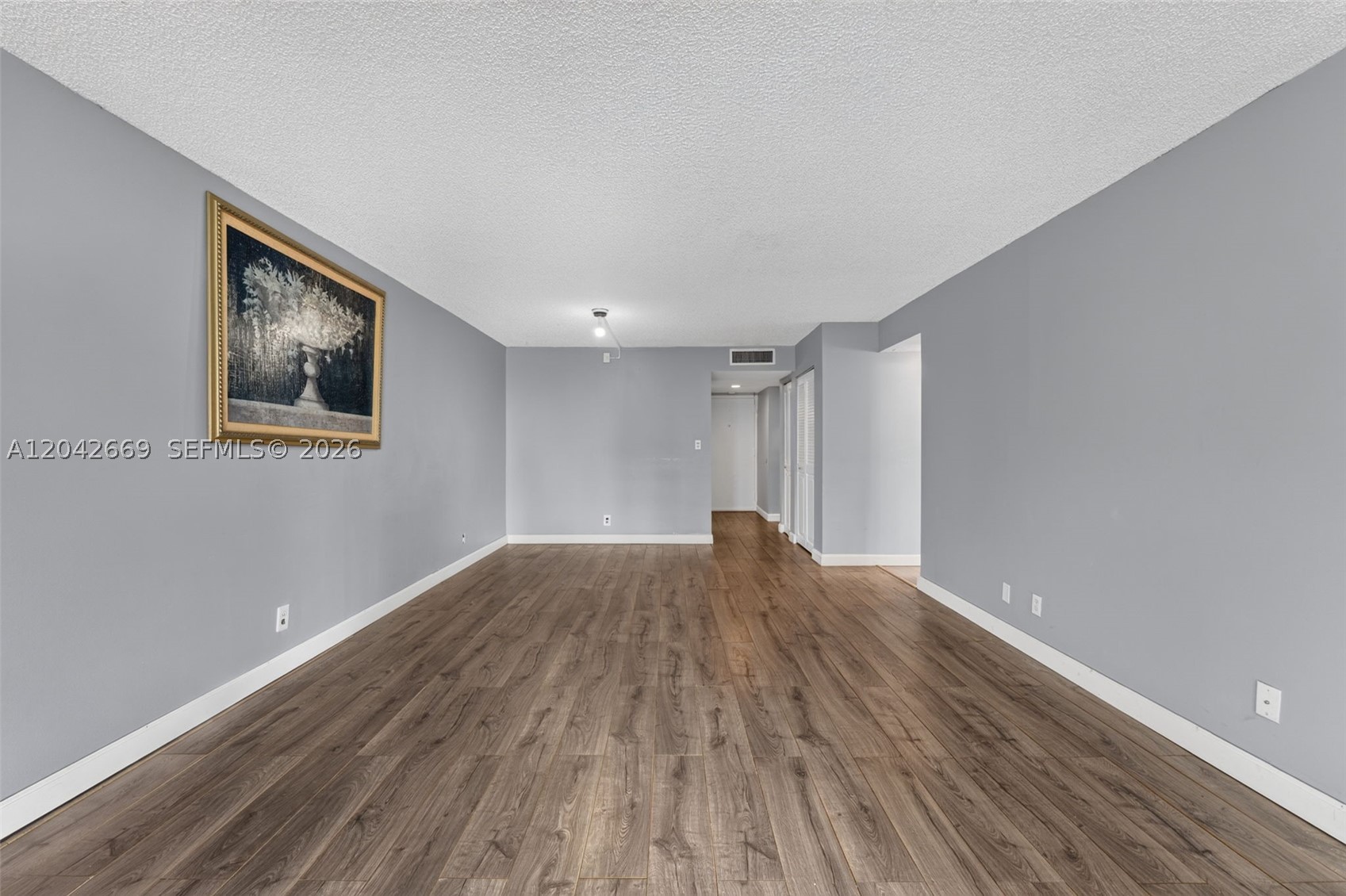 GATE THREE CONDO - Residential
