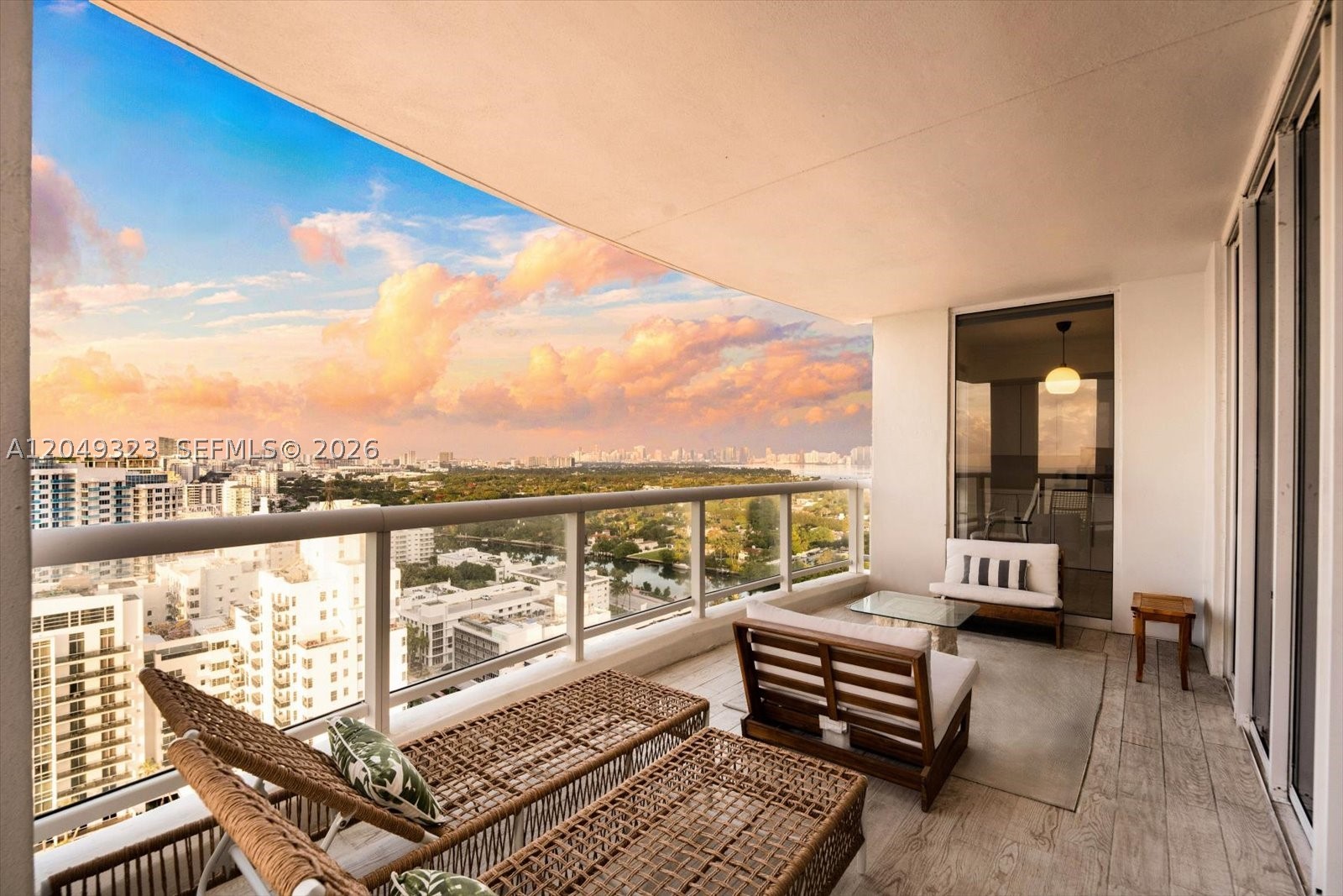 LA TOUR CONDO - Residential Lease