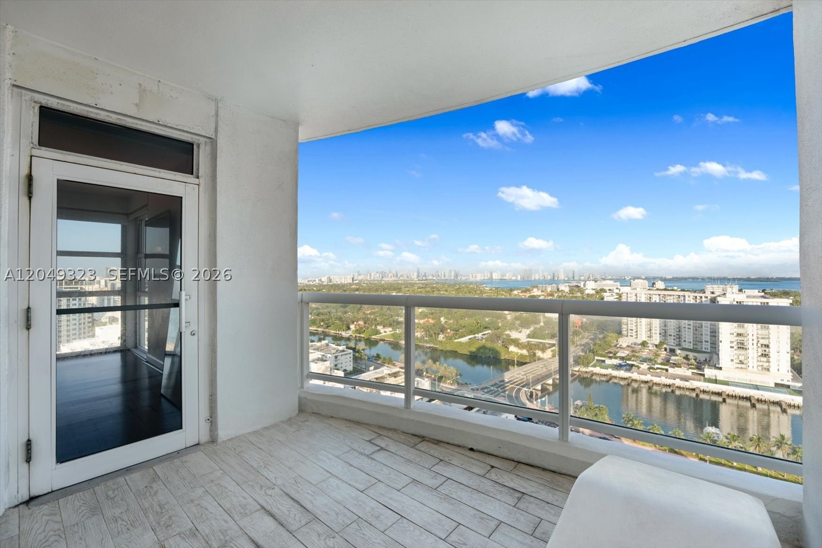 LA TOUR CONDO - Residential Lease