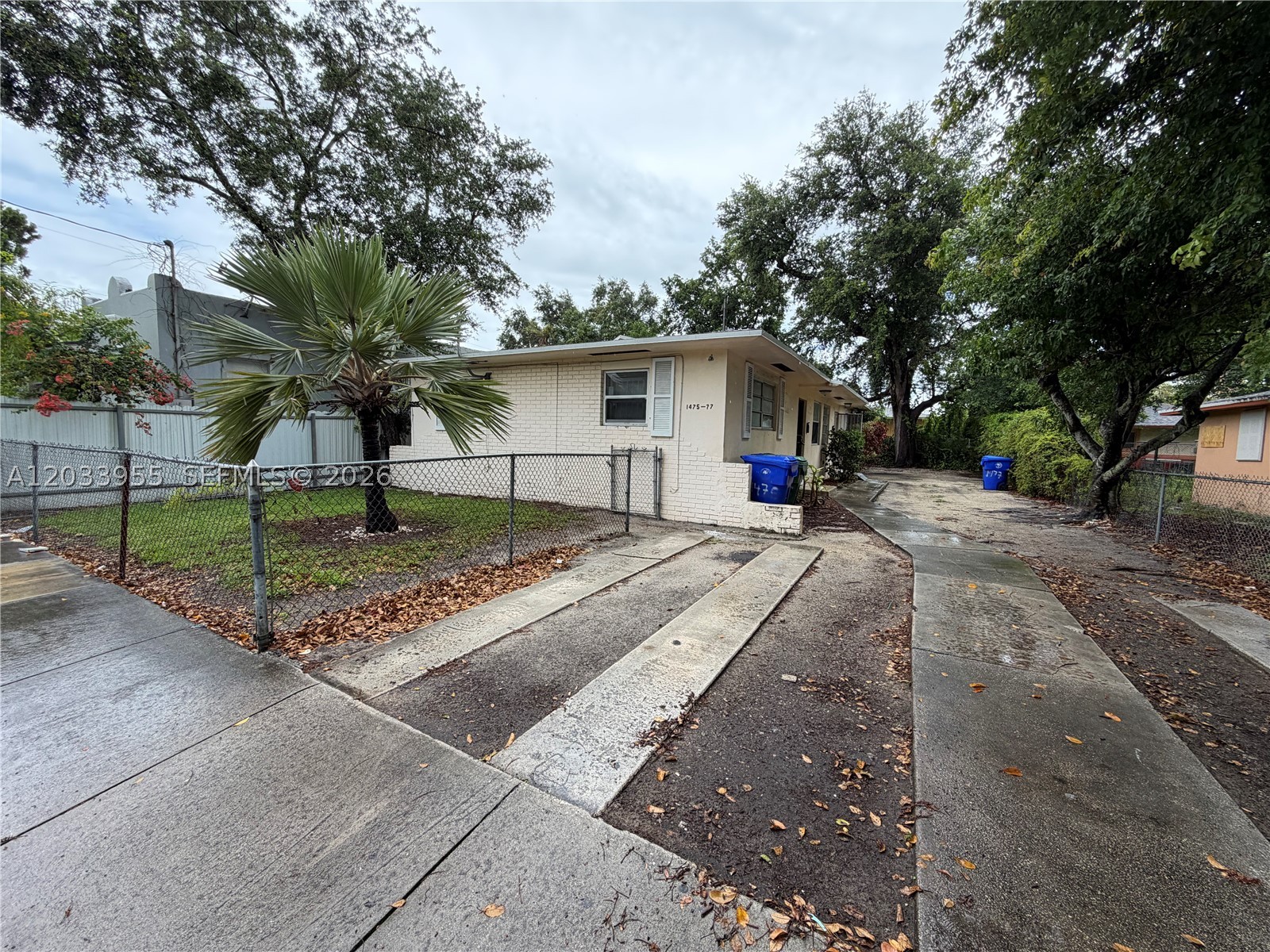 2 Bedrooms, 1 Bathroom DUPLEX, Remodeled Unit with Central A/C. Fenced-In Yard, street parking.