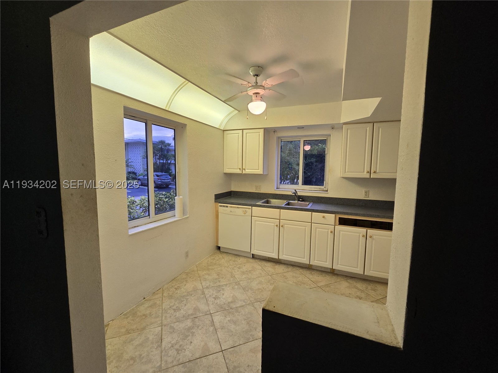 LAKESIDE CO-OP - Residential