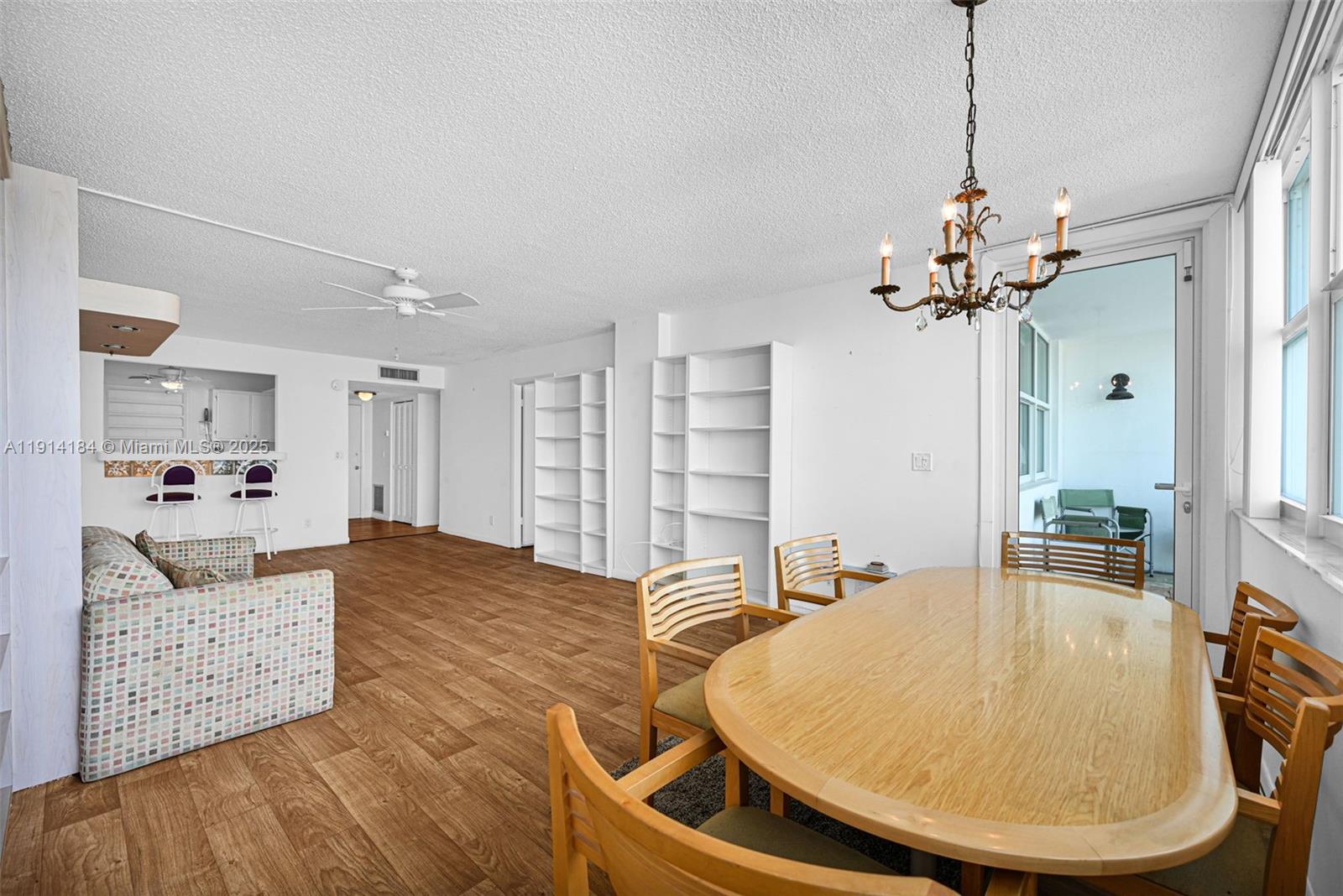 TRAFALGAR TOWERS CONDOMIN - Residential