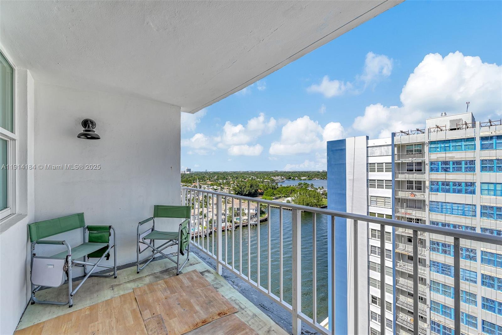 TRAFALGAR TOWERS CONDOMIN - Residential