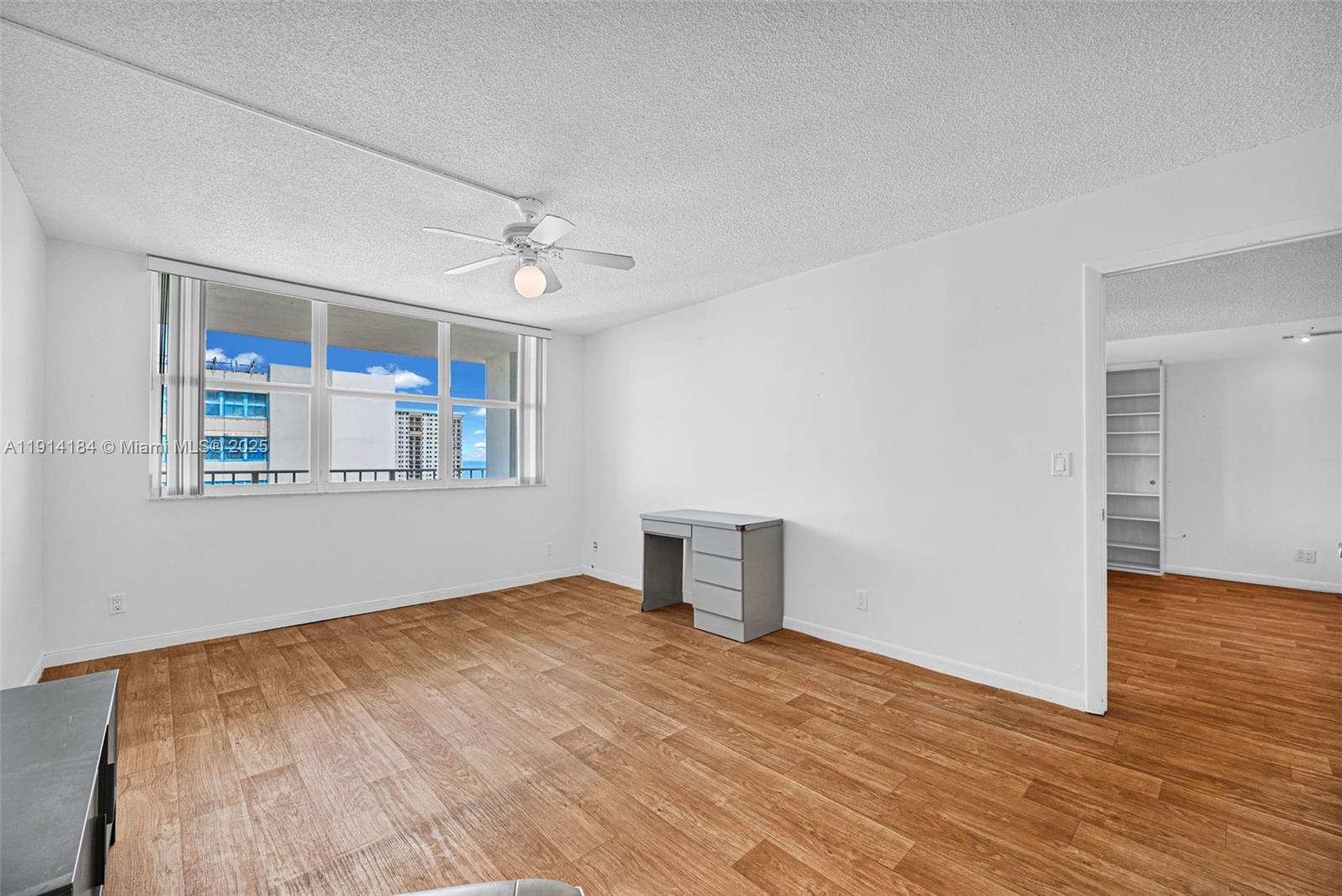 TRAFALGAR TOWERS CONDOMIN - Residential