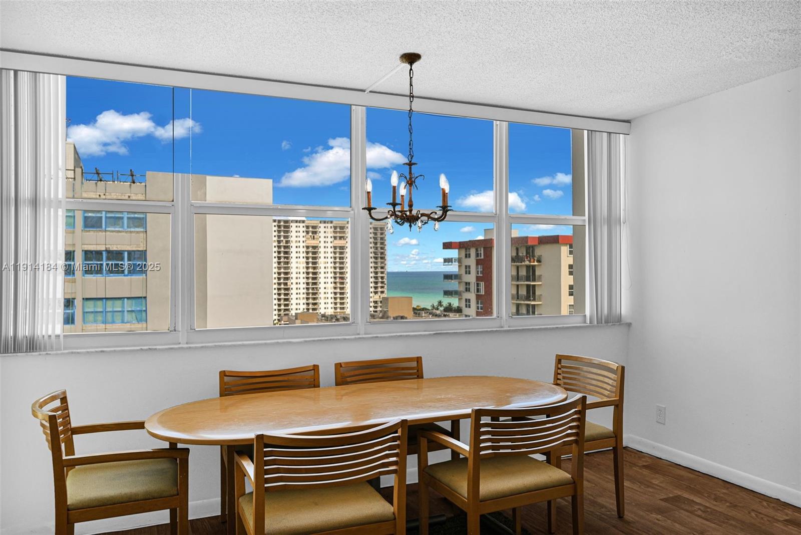 TRAFALGAR TOWERS CONDOMIN - Residential