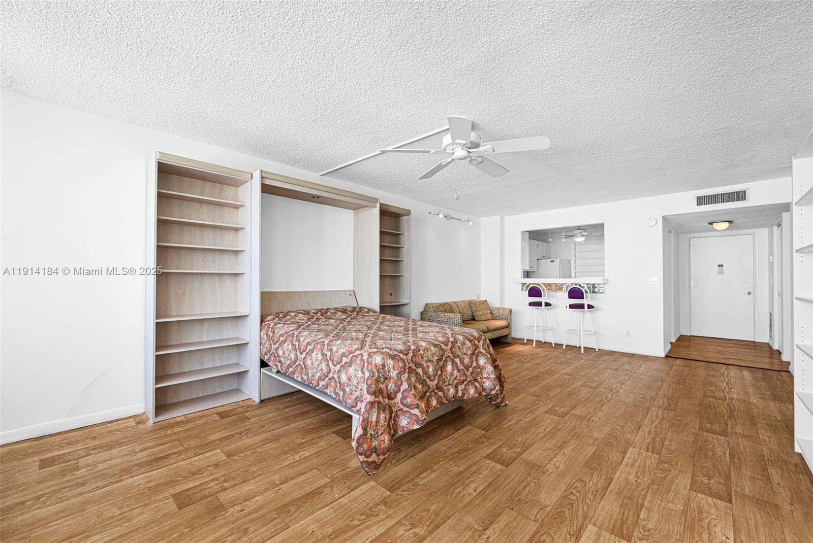 TRAFALGAR TOWERS CONDOMIN - Residential