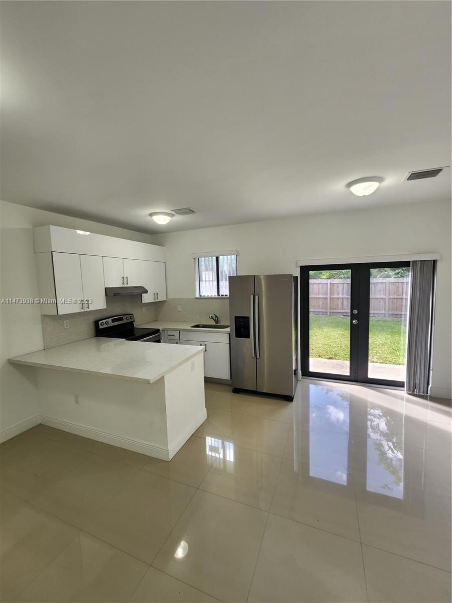 DIXIE PINES 2ND REV - Residential Lease