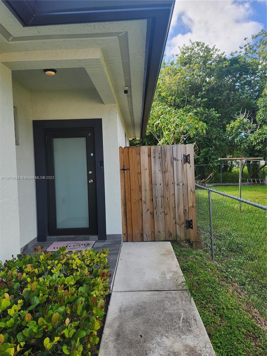DIXIE PINES 2ND REV - Residential Lease