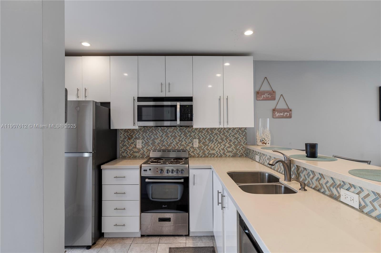NORTH LEISURE GARDENS CON - Residential