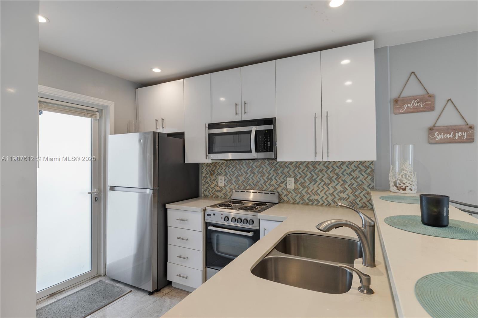 NORTH LEISURE GARDENS CON - Residential