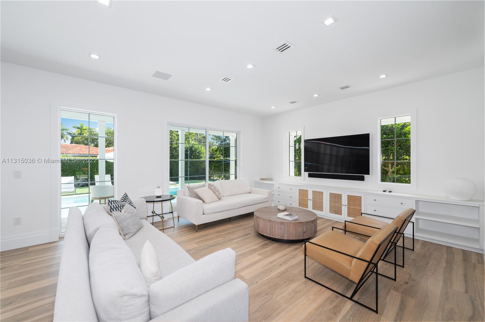 WINDOVER GROVE - Residential