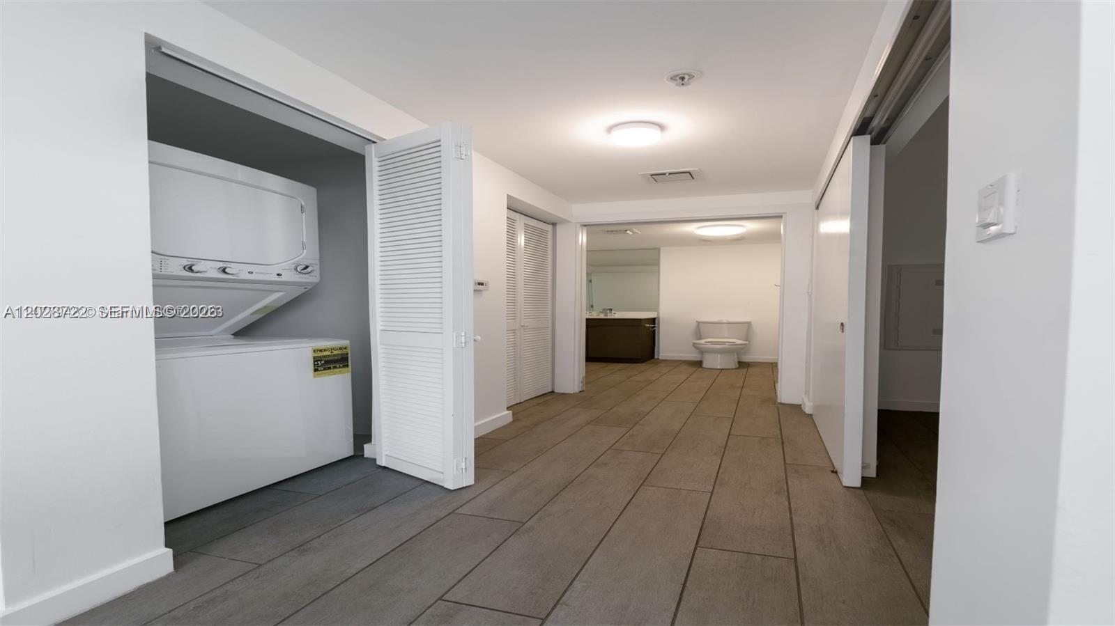 26 EDGEWATER CONDO - Residential Lease
