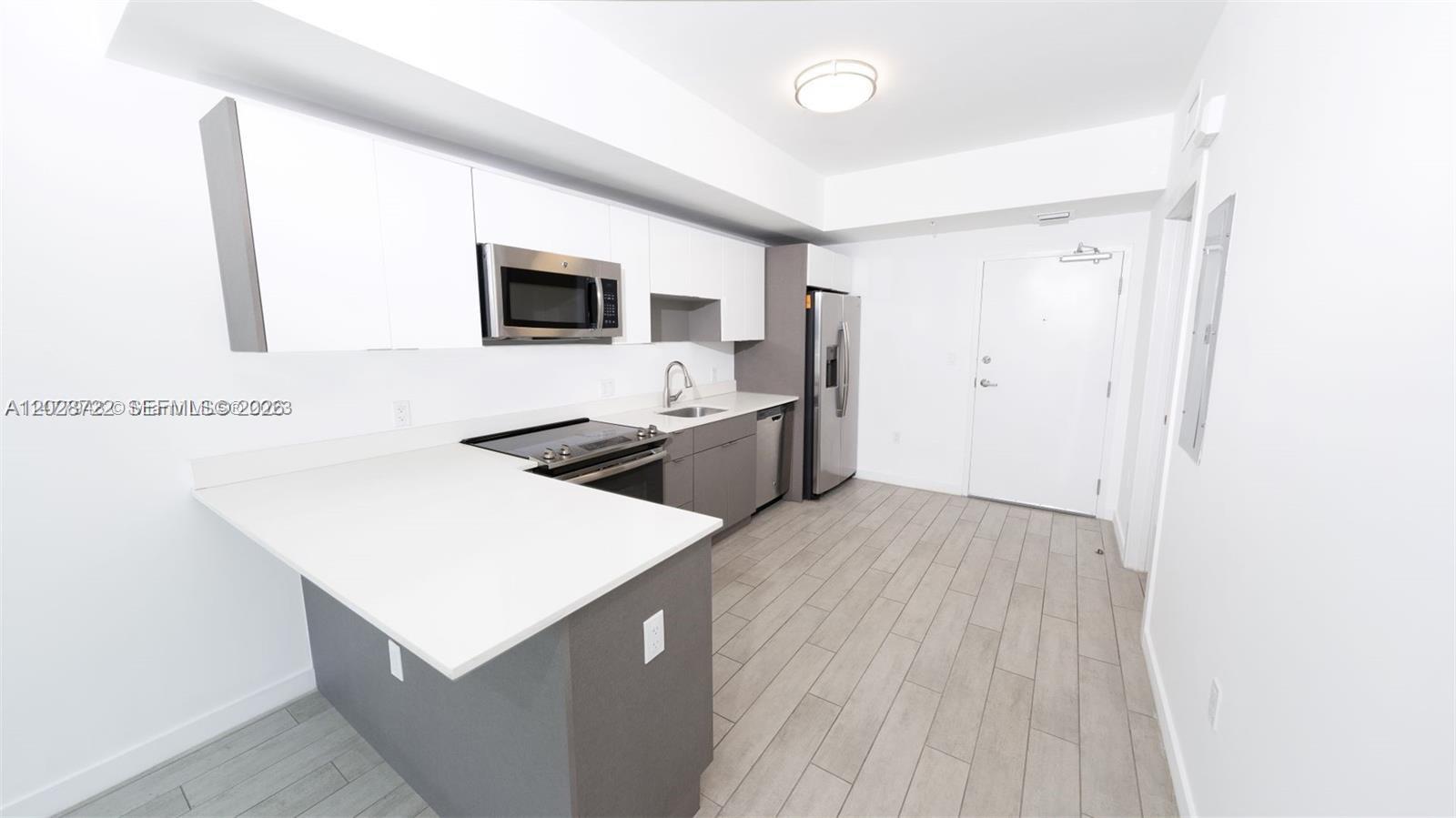 26 EDGEWATER CONDO - Residential Lease