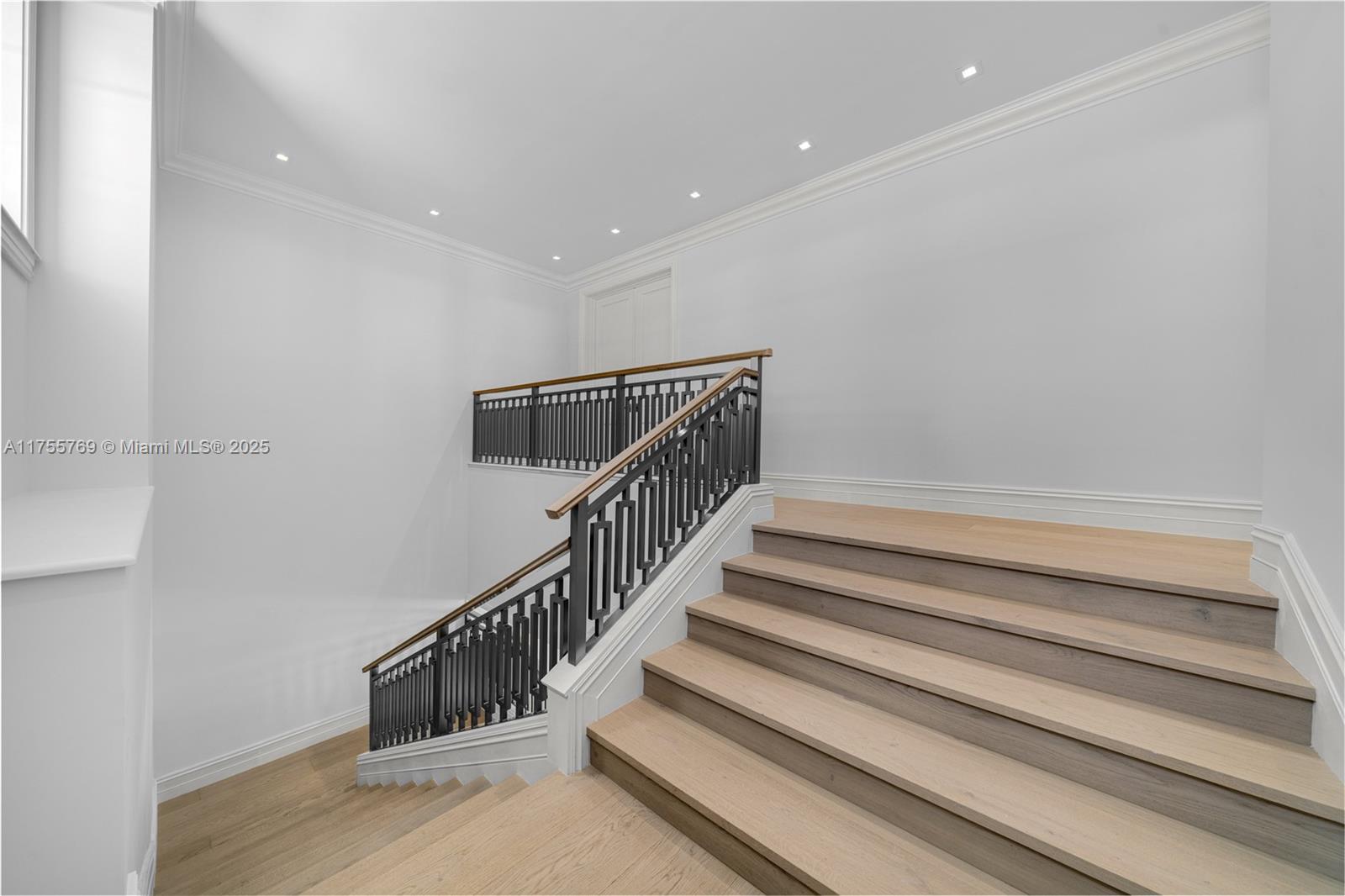 SUB OF LAGORCE ISLAND - Residential