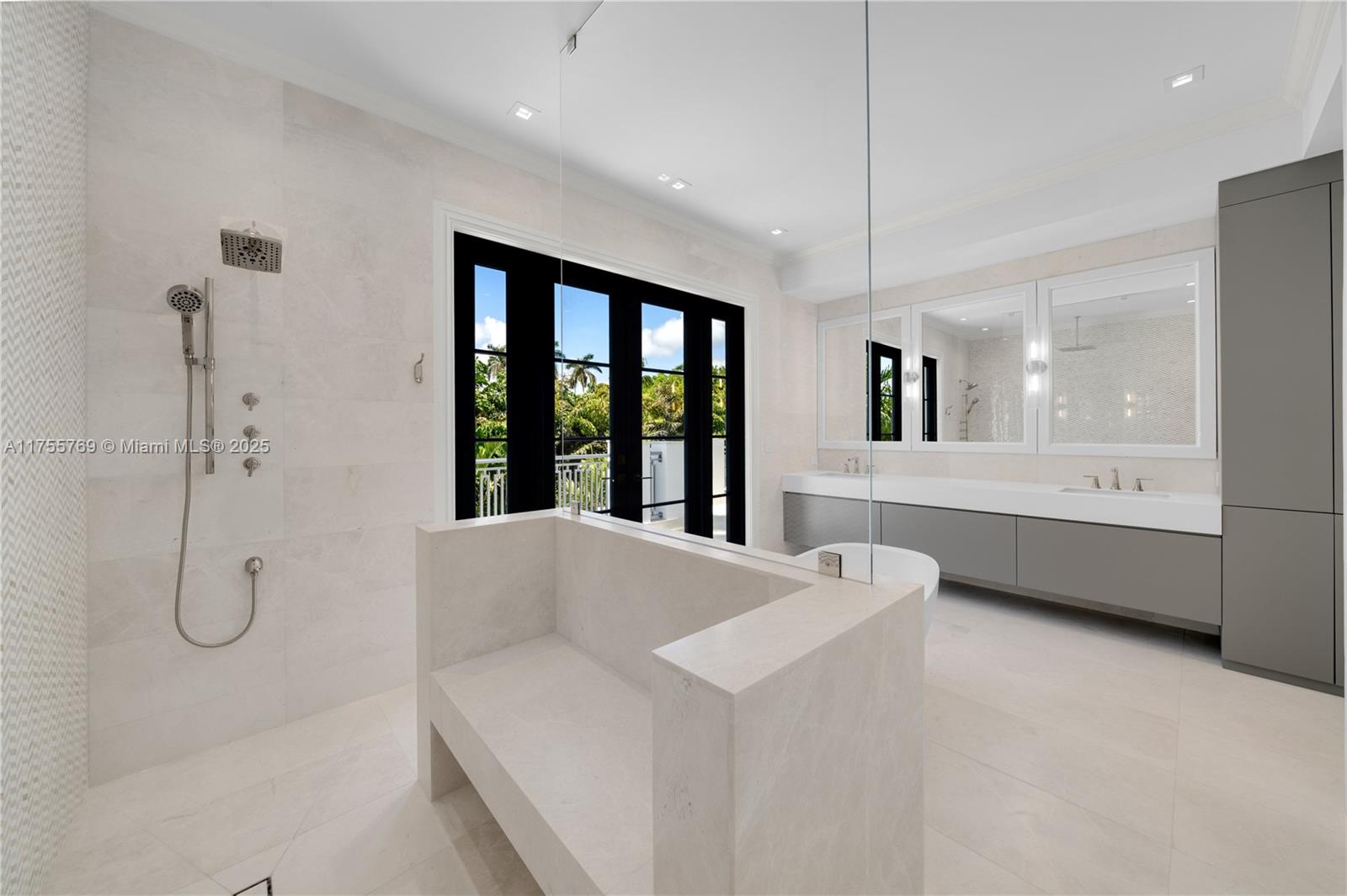 SUB OF LAGORCE ISLAND - Residential