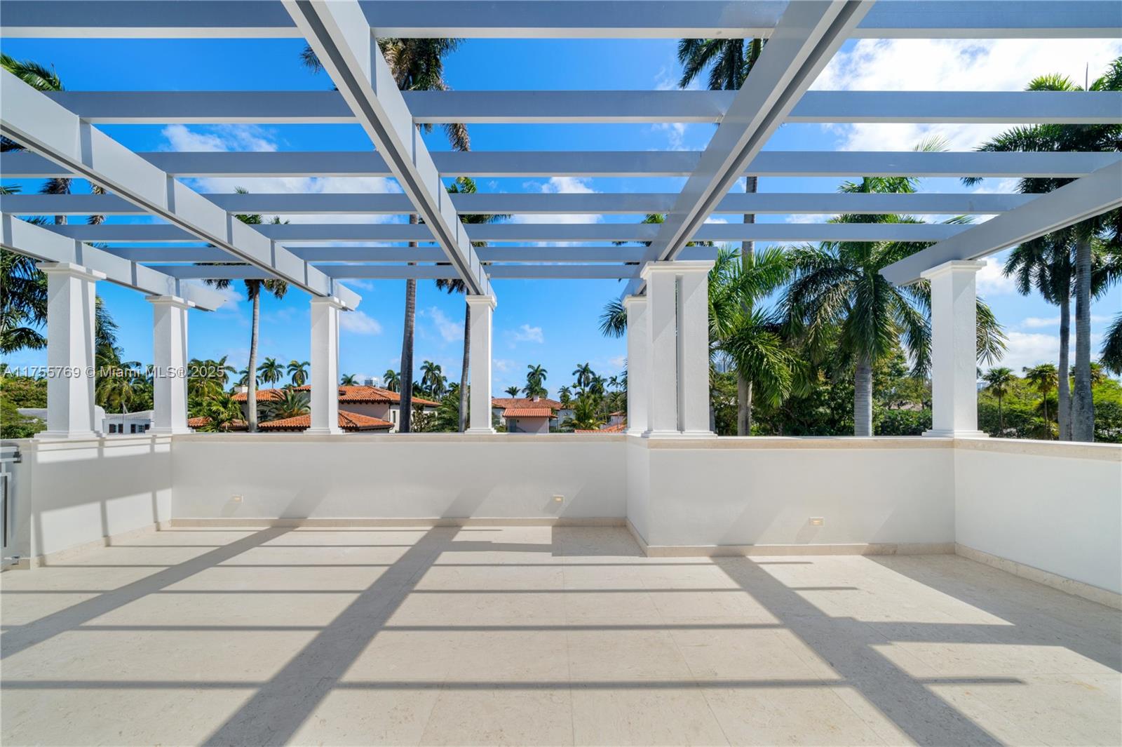 SUB OF LAGORCE ISLAND - Residential
