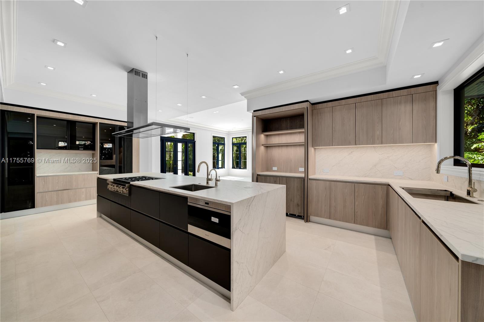 SUB OF LAGORCE ISLAND - Residential