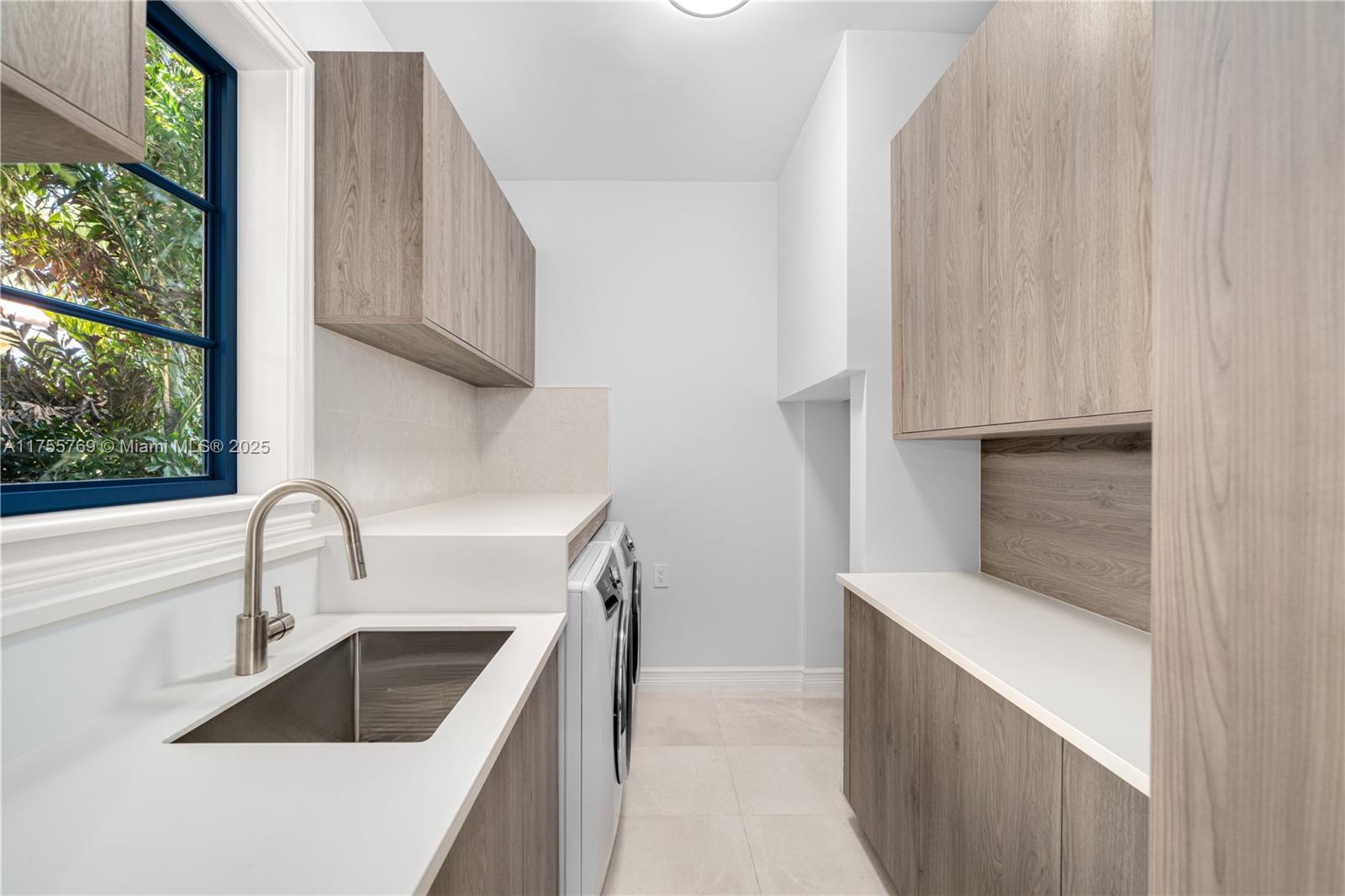 SUB OF LAGORCE ISLAND - Residential