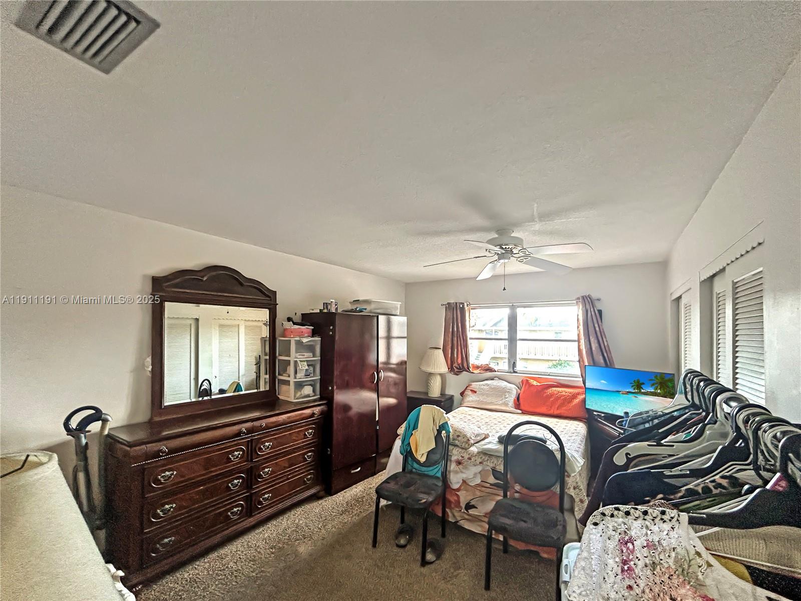 VILLAGE ROYALE CONDO 8 - Residential