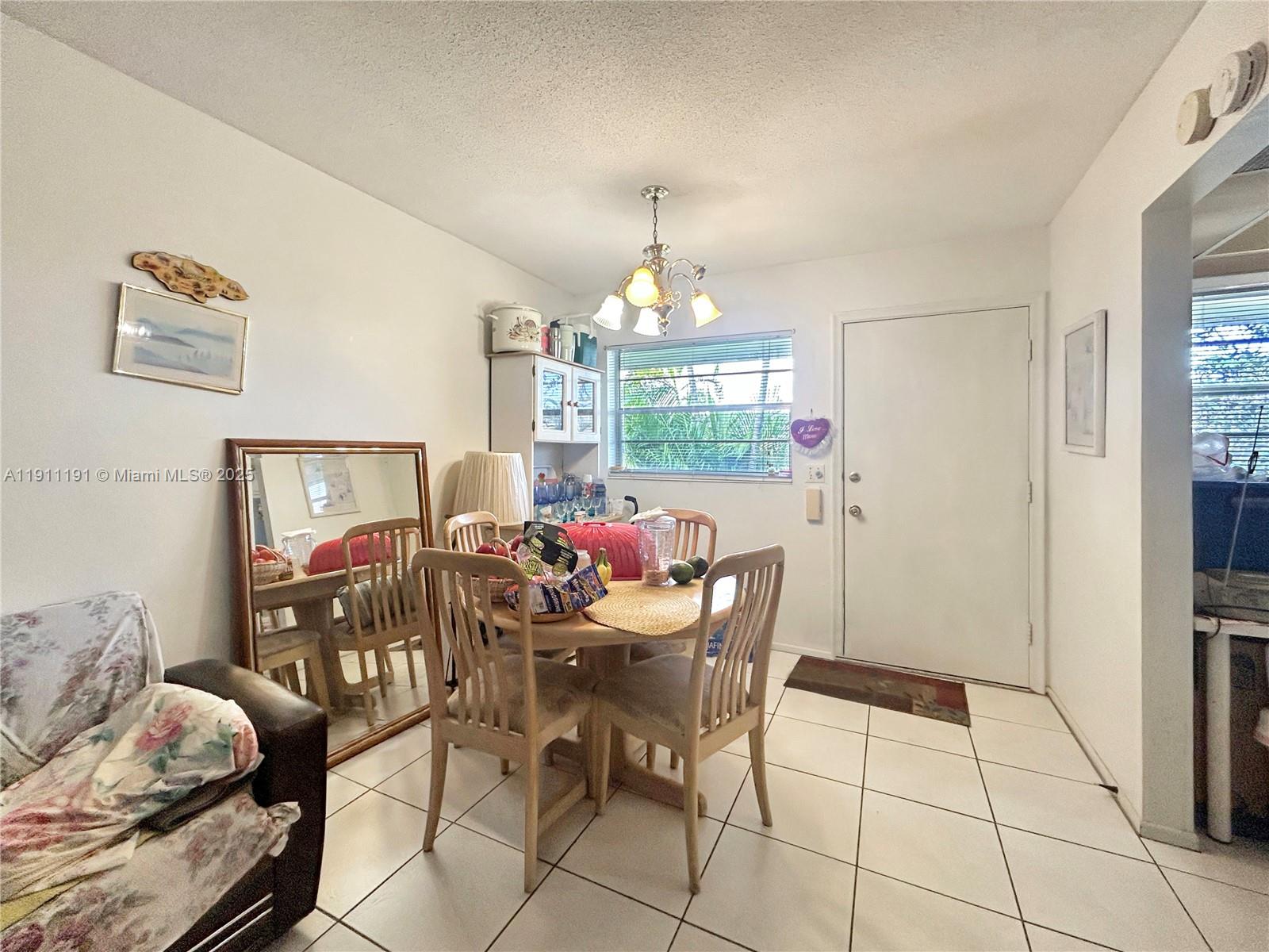 VILLAGE ROYALE CONDO 8 - Residential