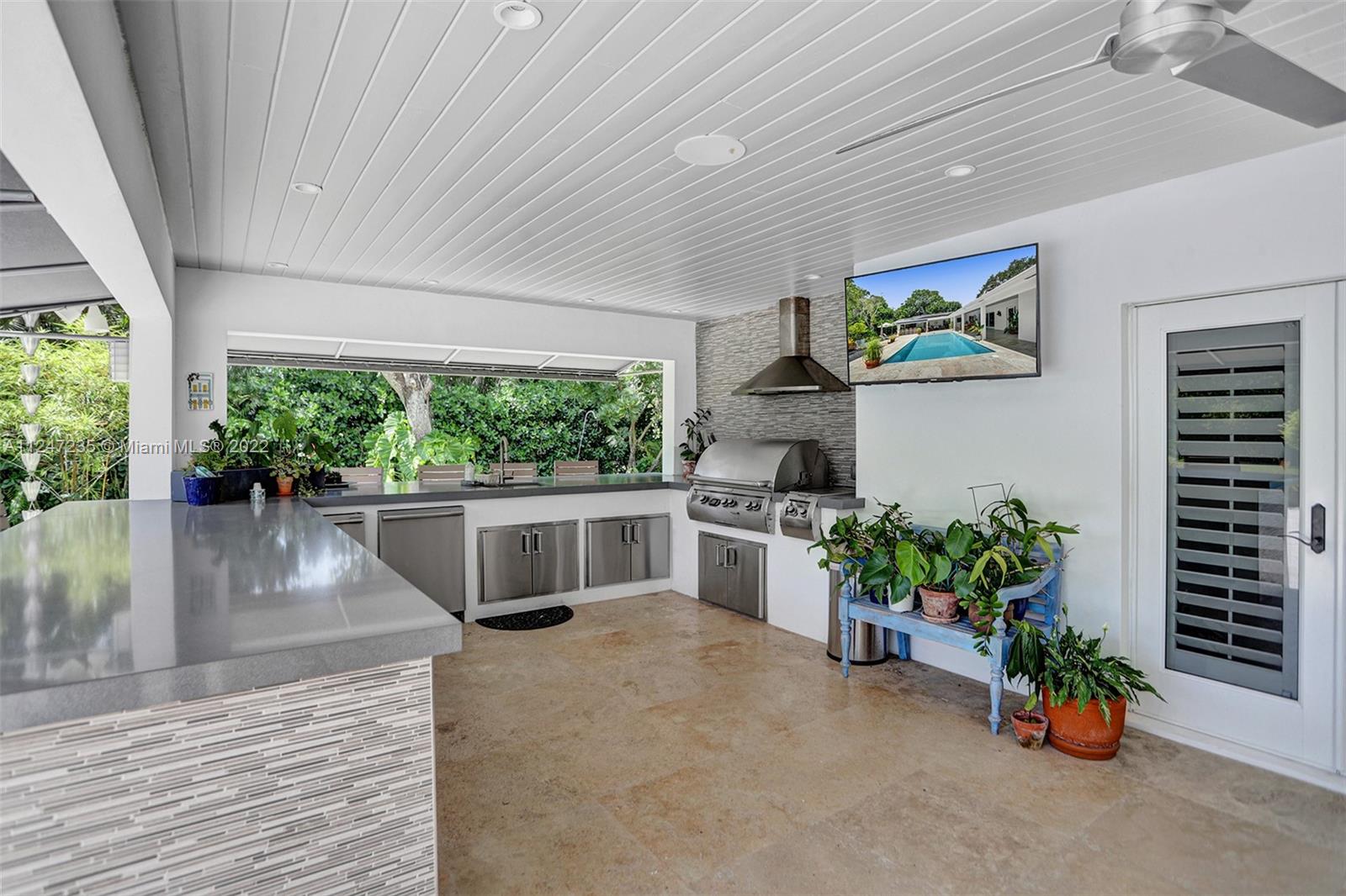 COLLINS HEIGHTS - Residential