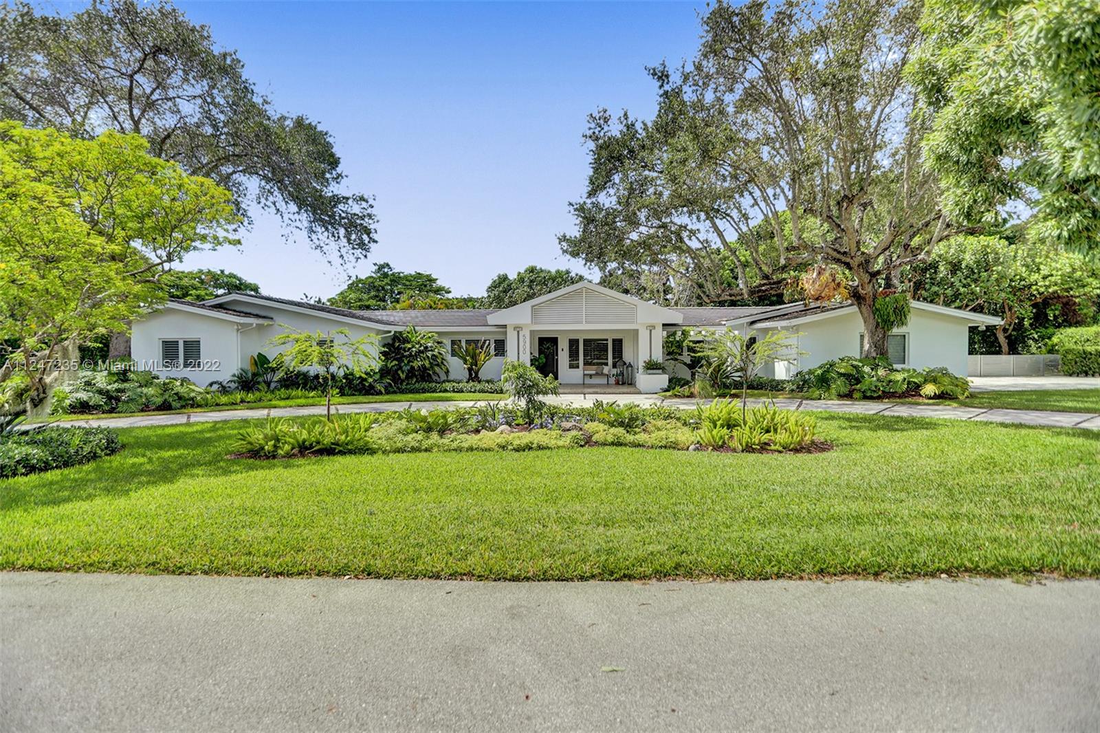COLLINS HEIGHTS - Residential