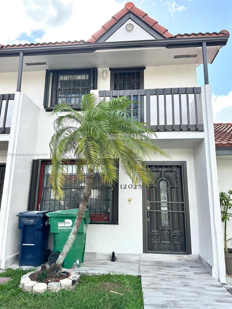 ALAMEDA IV EAST CONDO - Residential Lease