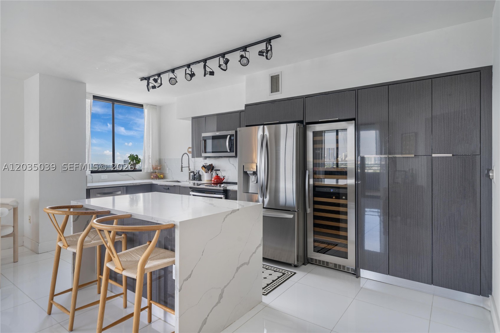 THE WAVERLY AT SOUTH BEAC - Residential