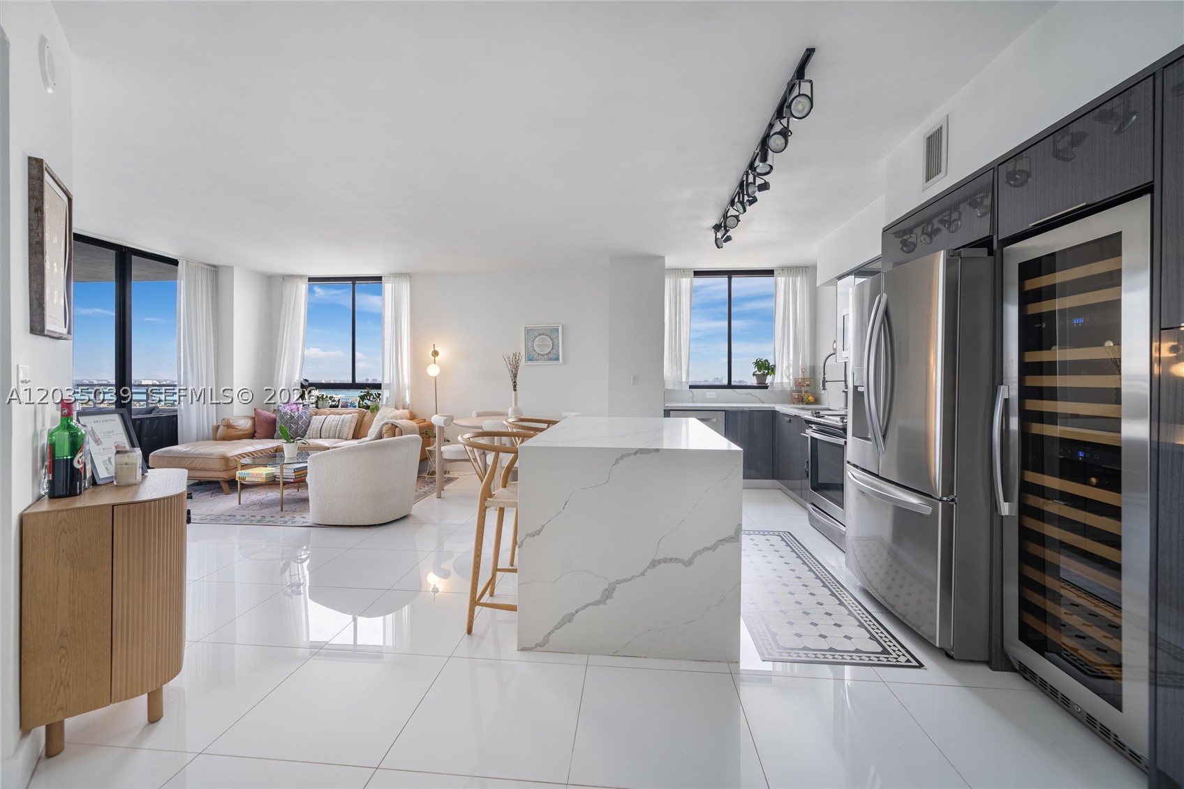 THE WAVERLY AT SOUTH BEAC - Residential