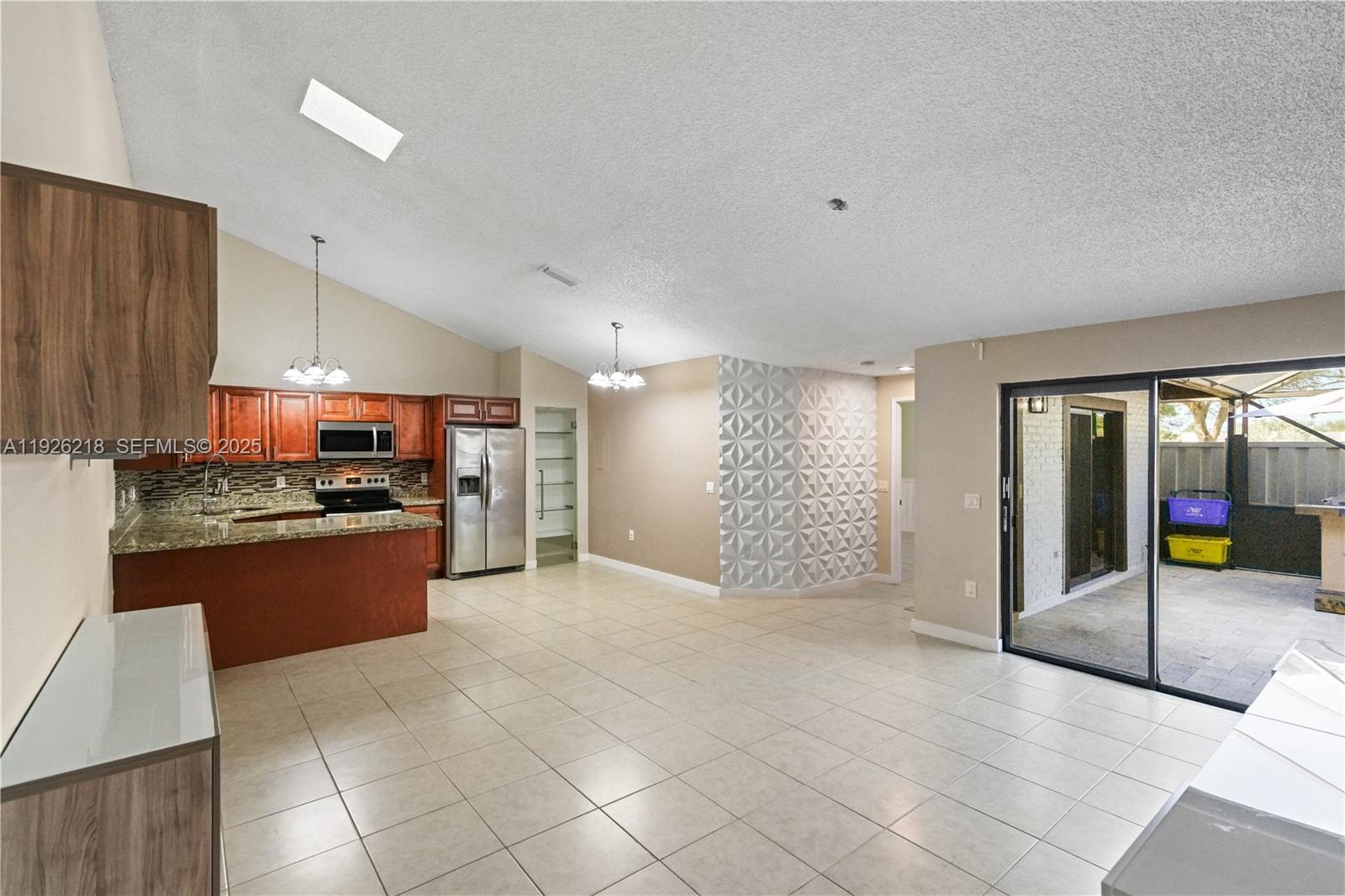BOCA GARDENS - Residential Lease