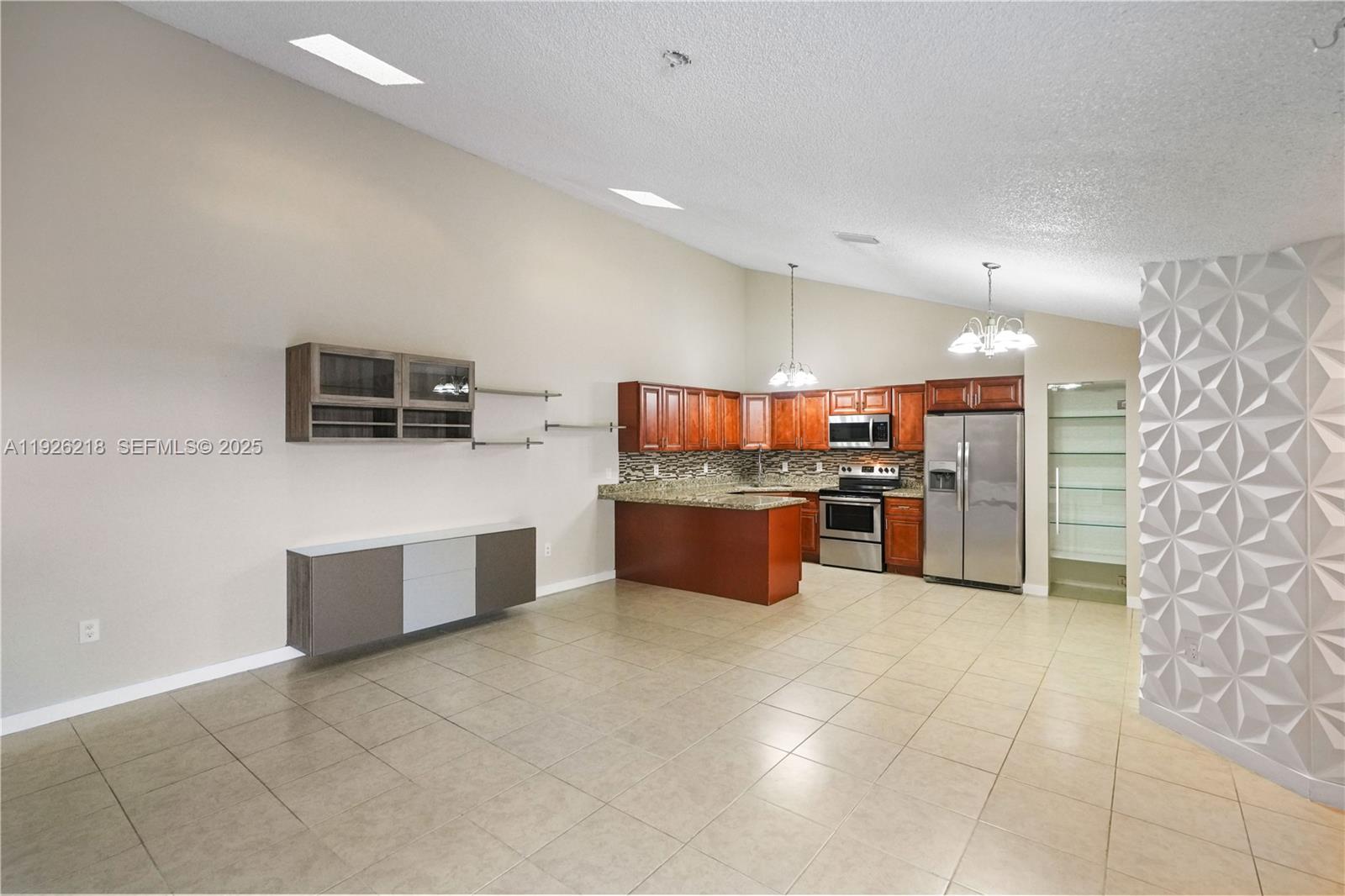 BOCA GARDENS - Residential Lease