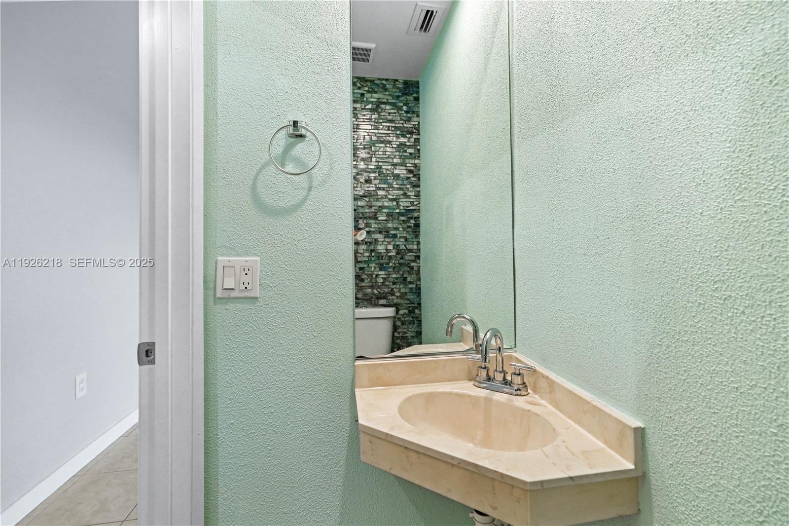 BOCA GARDENS - Residential Lease