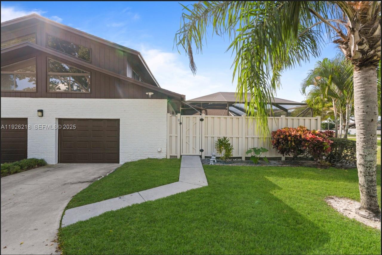 BOCA GARDENS - Residential Lease