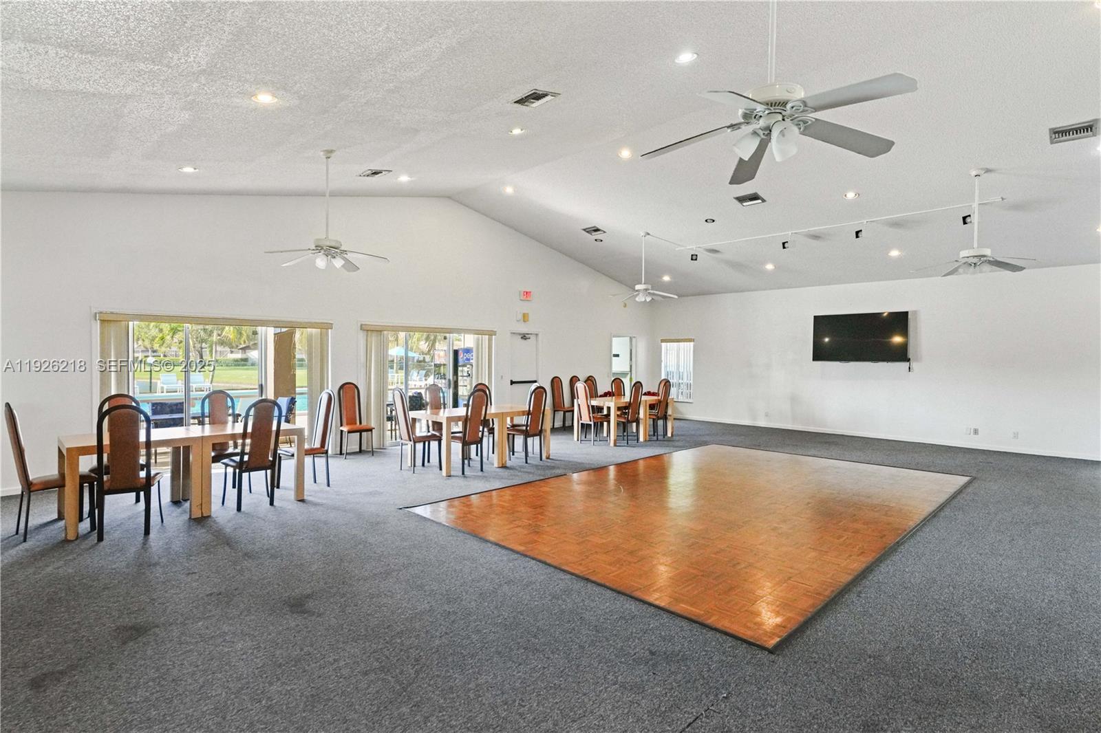 BOCA GARDENS - Residential Lease