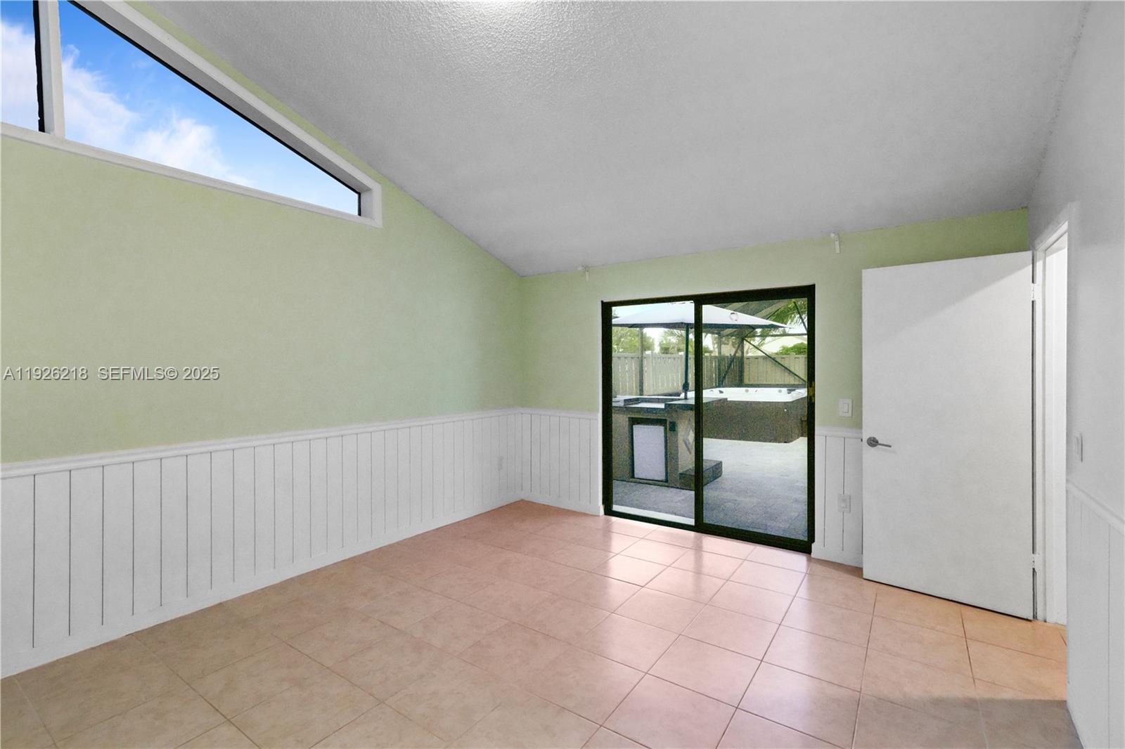 BOCA GARDENS - Residential Lease