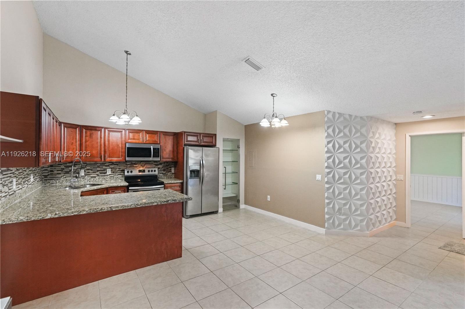 BOCA GARDENS - Residential Lease