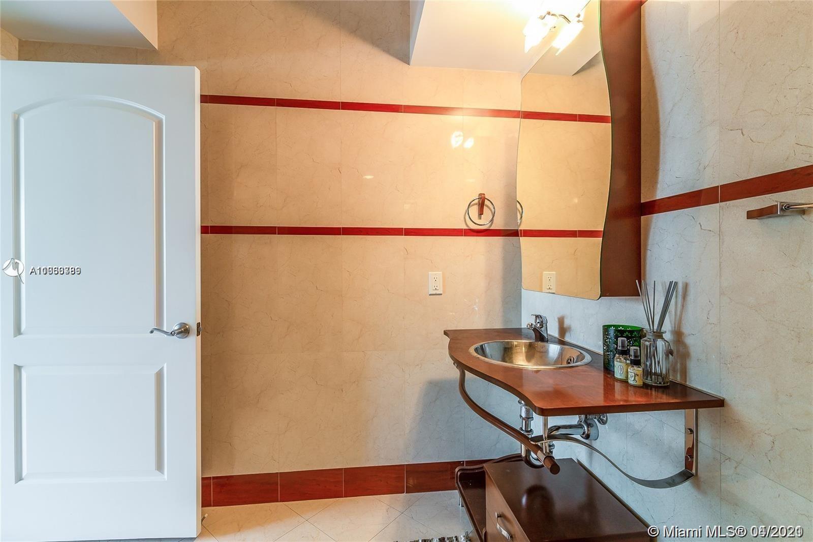 THE COSMOPOLITAN RESIDENC - Residential Lease