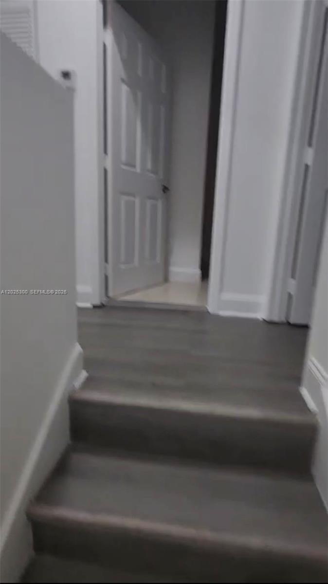 VILLA PALMS CONDO - Residential Lease