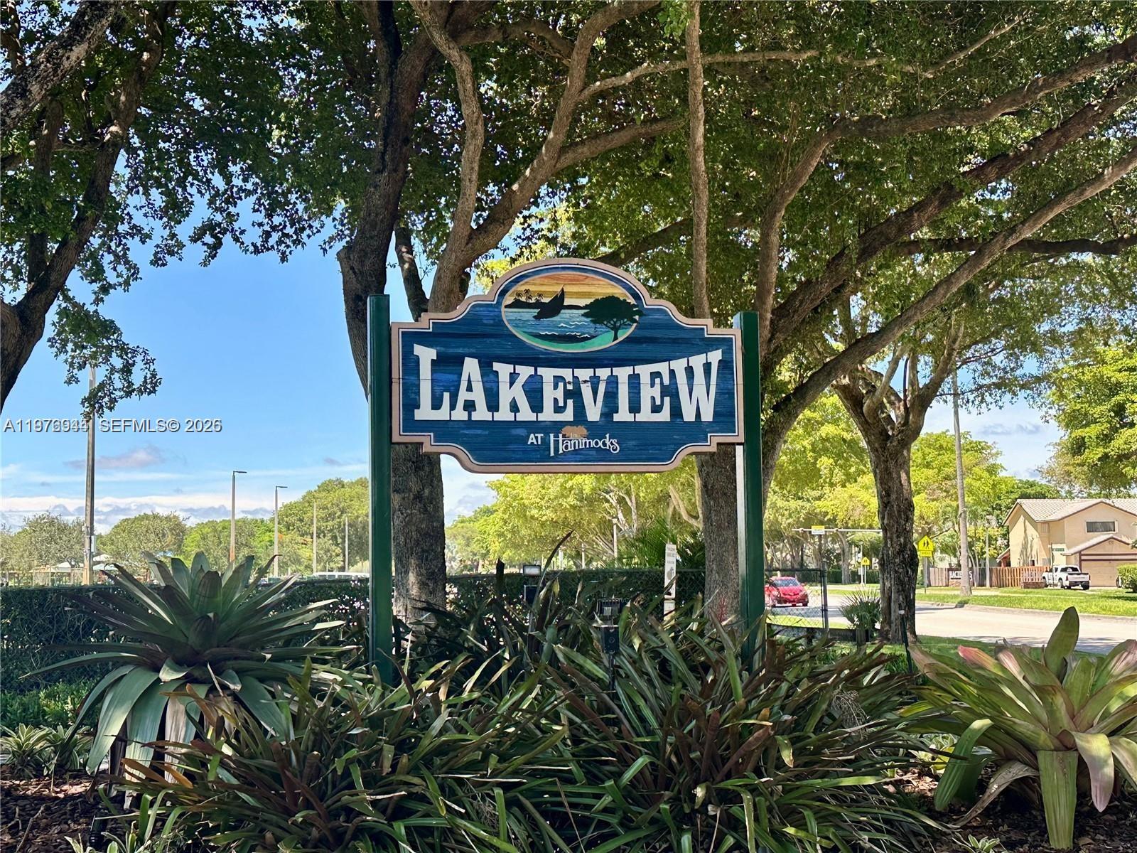 Beautiful 2 bedroom 2 bathroom condo in the desirable Lakeview at the Hammocks community. Spacious layout with bright living and dining area, ceramic floors and private balcony. Community features pool, clubhouse and guest parking. Excellent location near shopping, restaurants and parks. Washer and dryer inside the unit. Assigned parking. Ready for immediate occupancy. Easy to show.