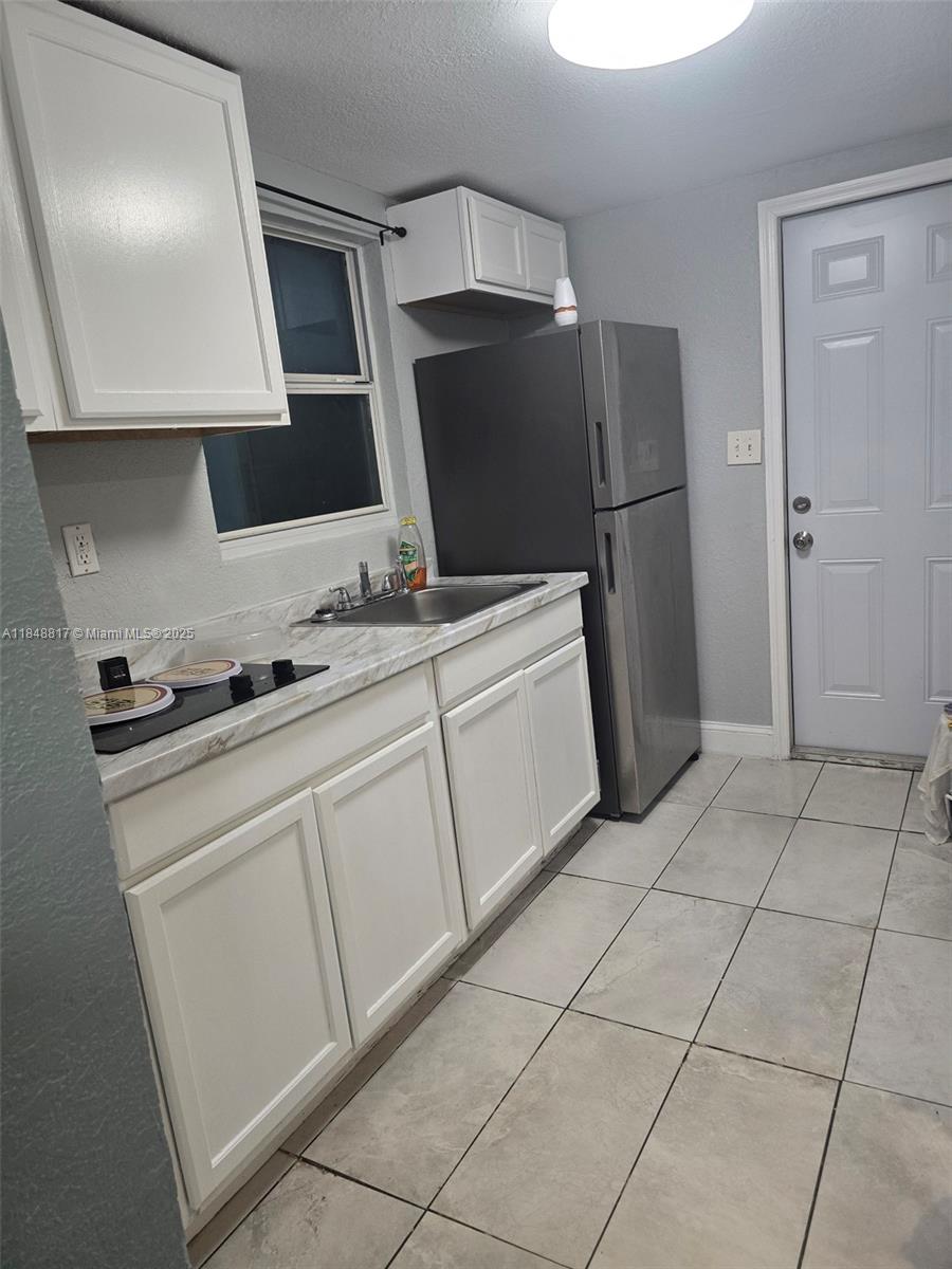 A great STUDIO apartment with bathroom and full size kitchen ready for immediate move-in. Call today for a tour.