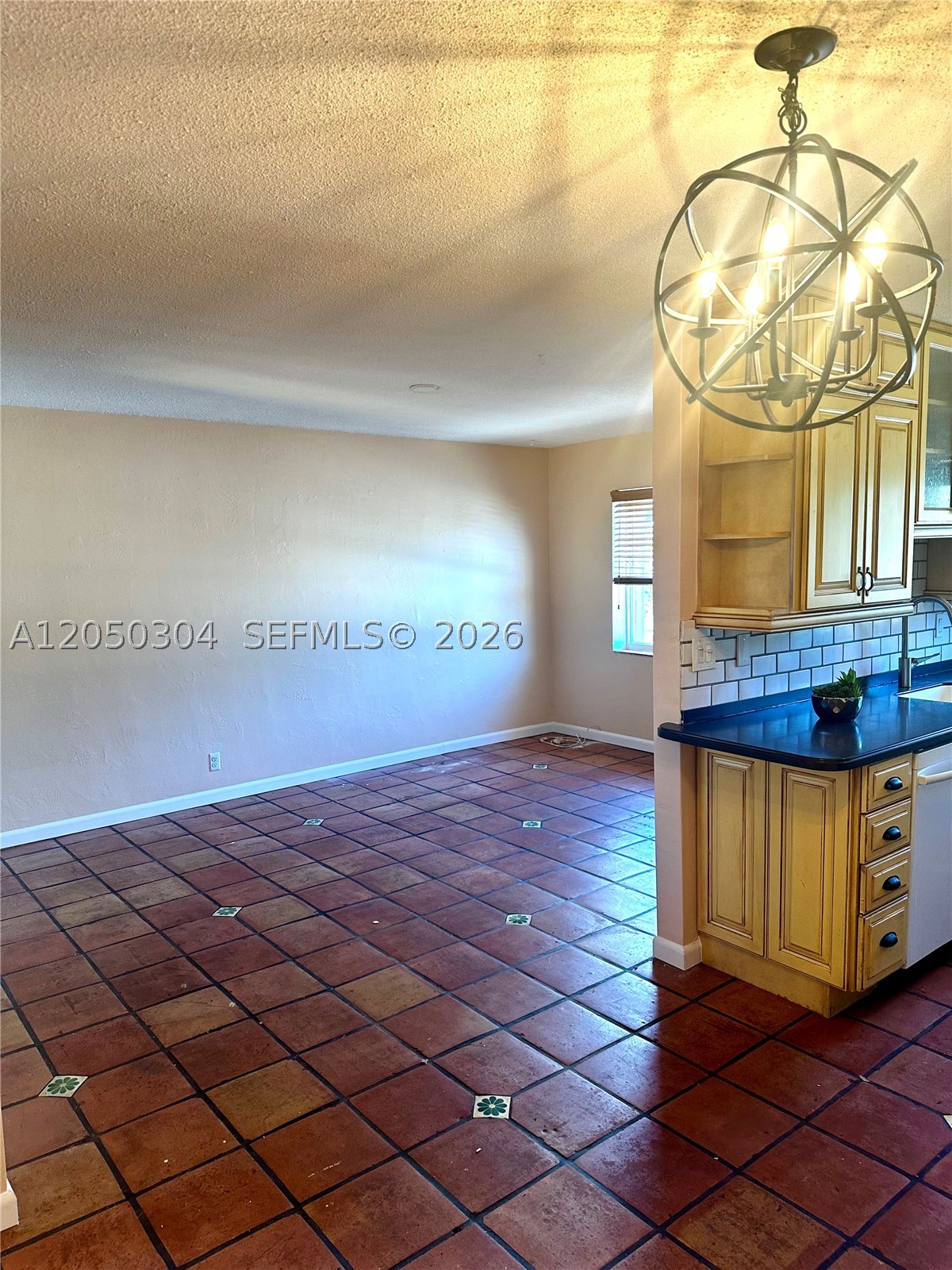 MAYO APARTMENTS ASSOC INC - Residential Lease