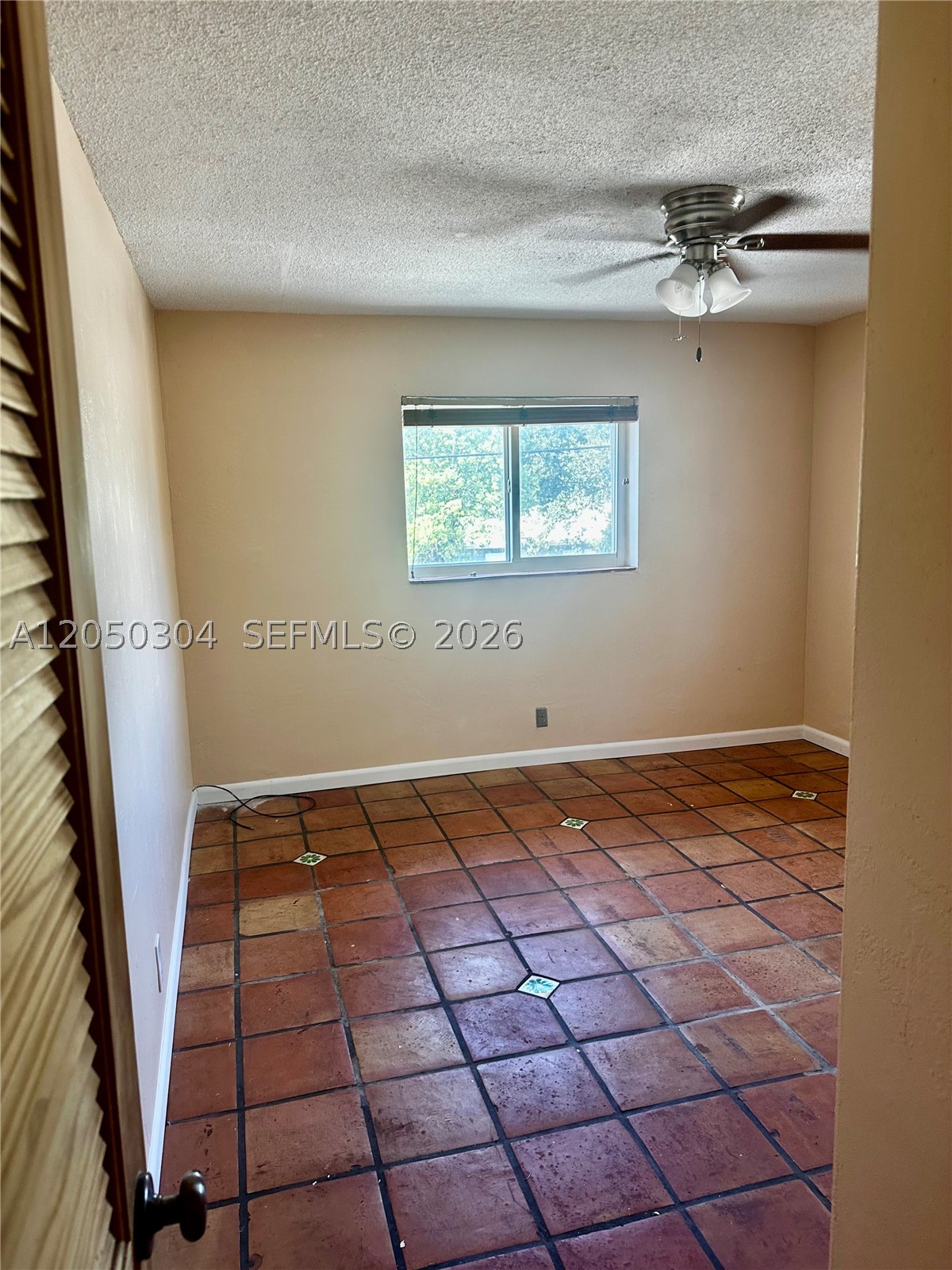 MAYO APARTMENTS ASSOC INC - Residential Lease